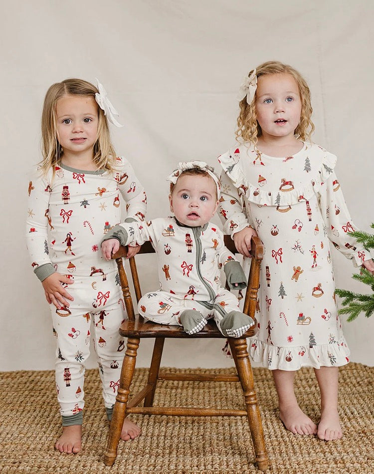 Merry & Bright Ribbed Bamboo Cozy Set